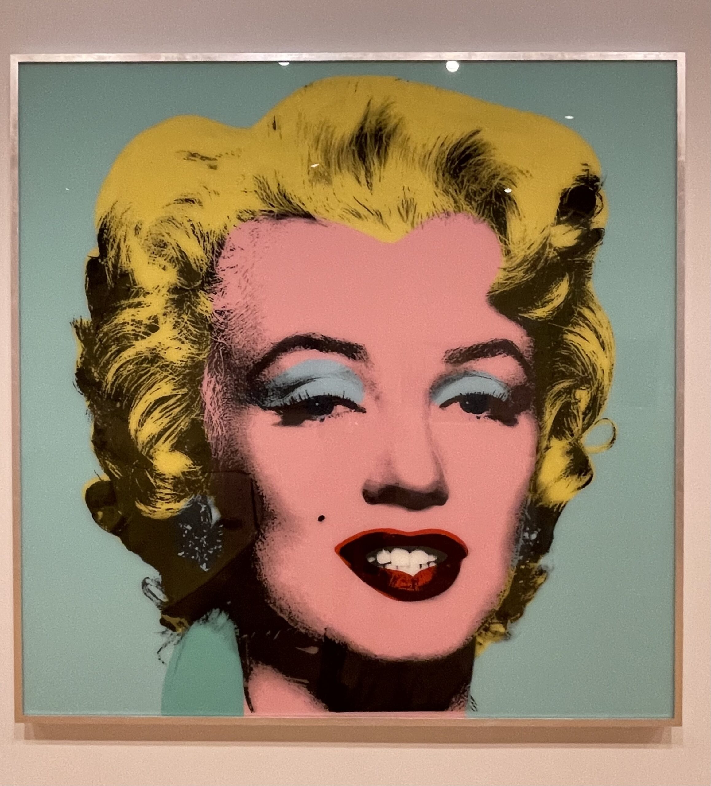 Alex Da Corte's Mirror Marilyn