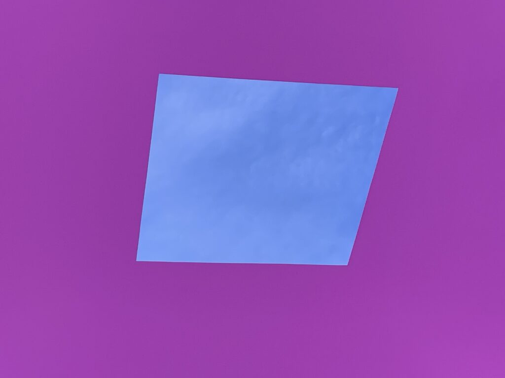 The aperture viewing window is open to the sky