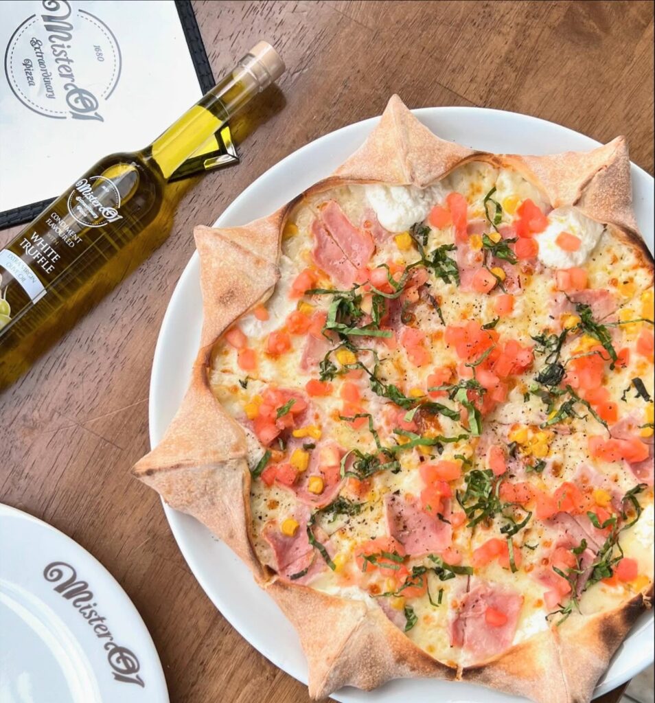 Mister O1 Pizza - star shaped pizza