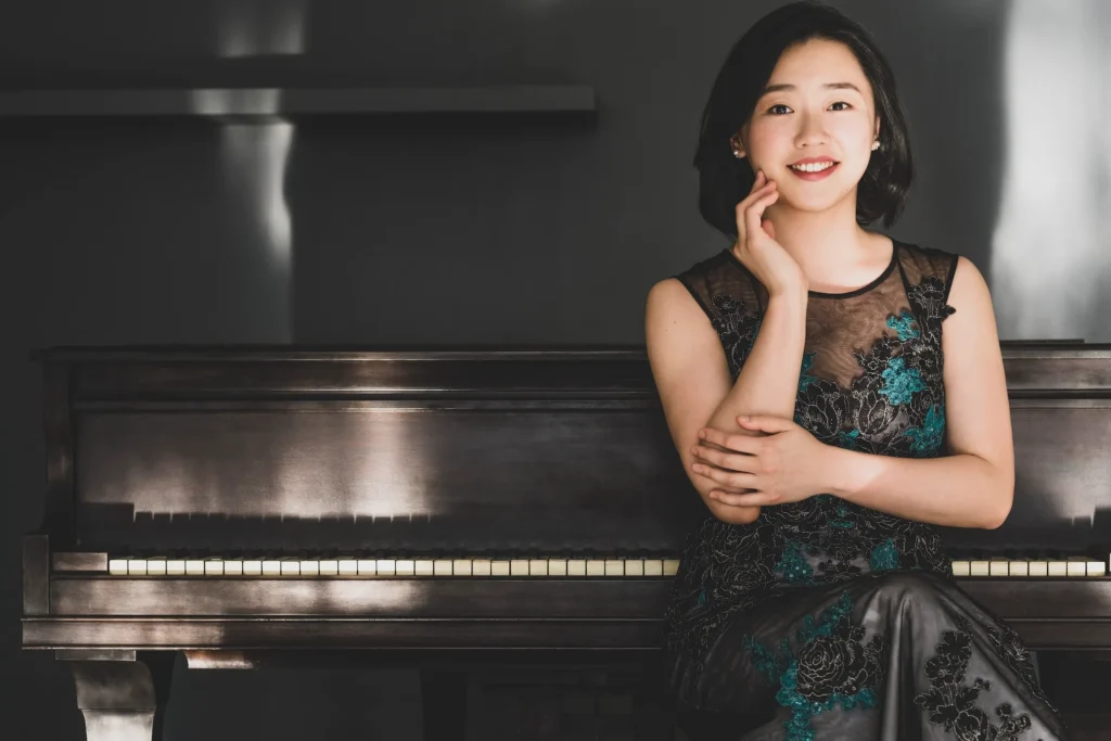 Pianist Fei-Fei Dong
