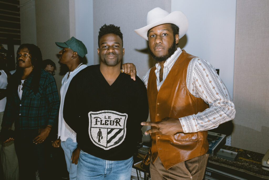 Abraham Alexander joins his friend Leon Bridges