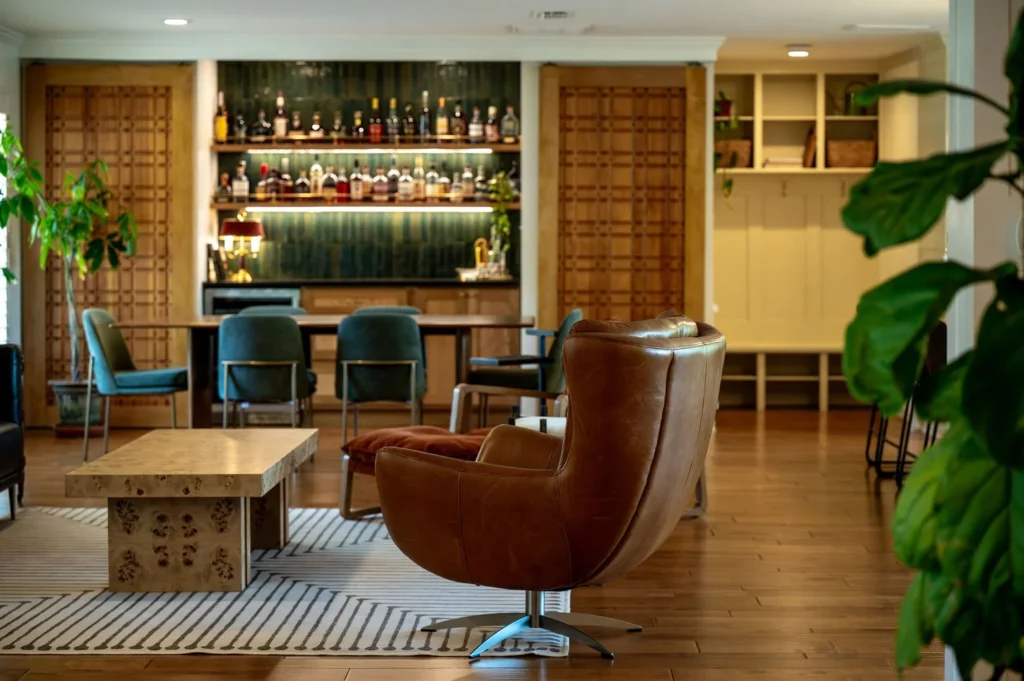 6729 Brants Lane - The stylish new bar area